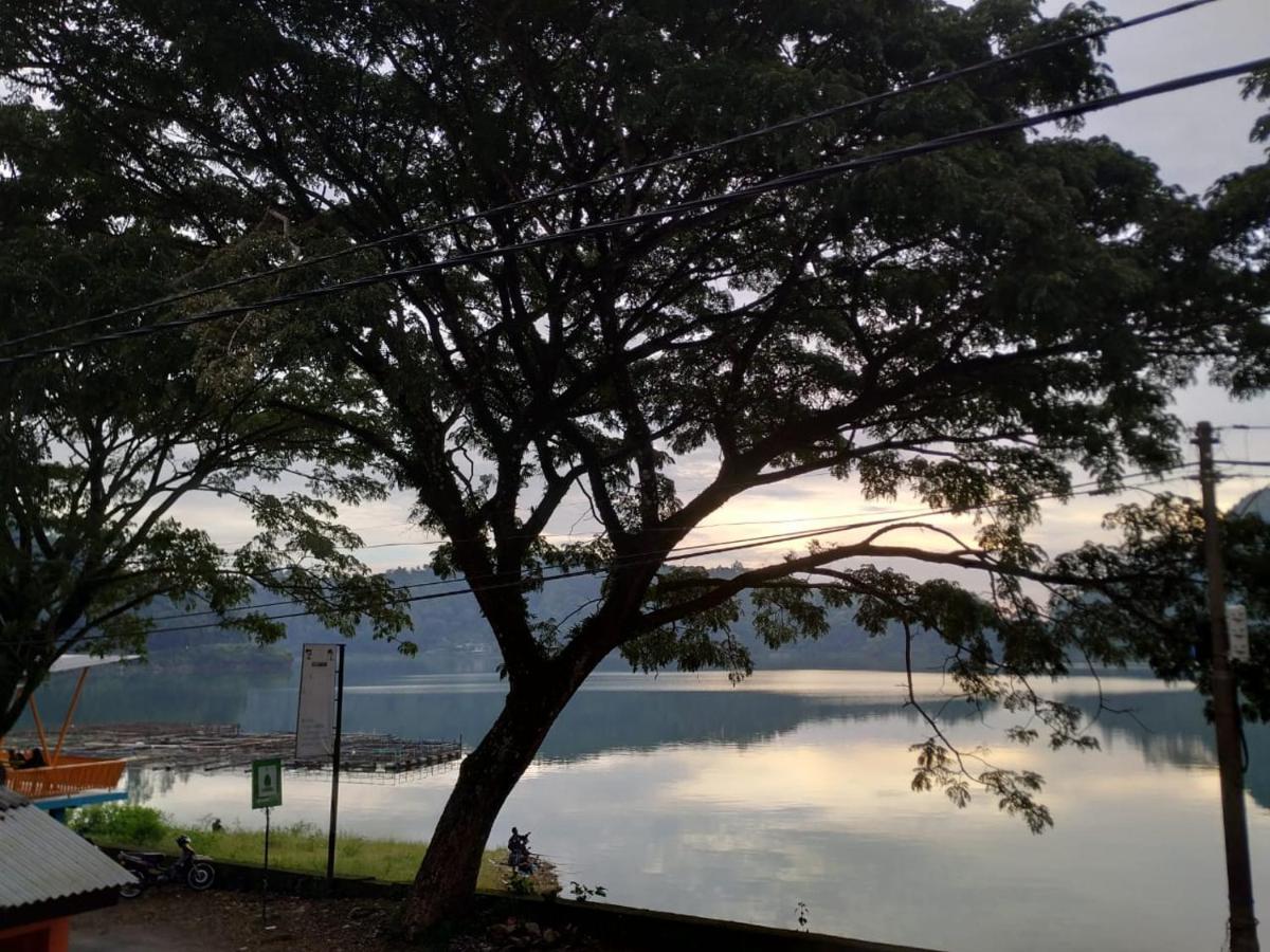 Hotel "Ngebel Indah" 外观 照片